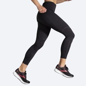 Brooks Running Method 7/8 Tight, color black, size medium (NEW WITH TAGS)
